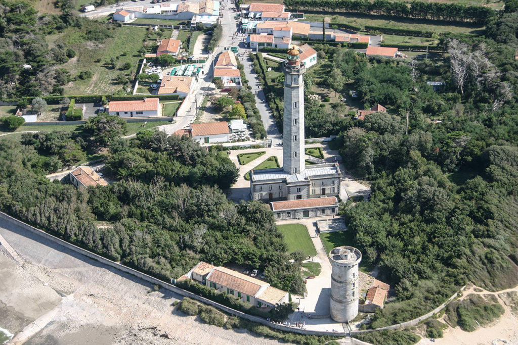 PHYTOLAB_Saint-Clement_phare-baleines_photo01